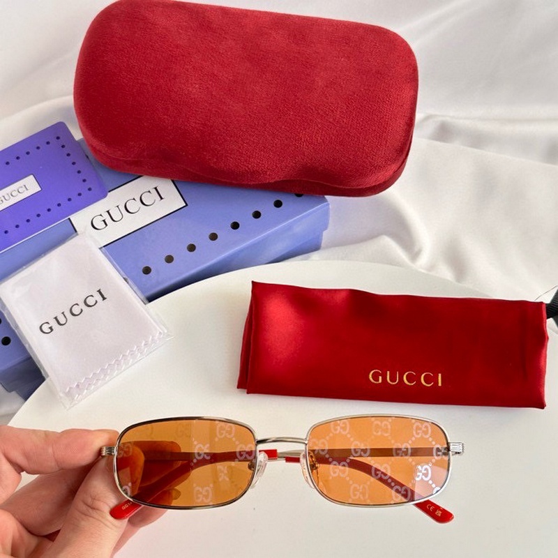 Gucci Sunglasses 185